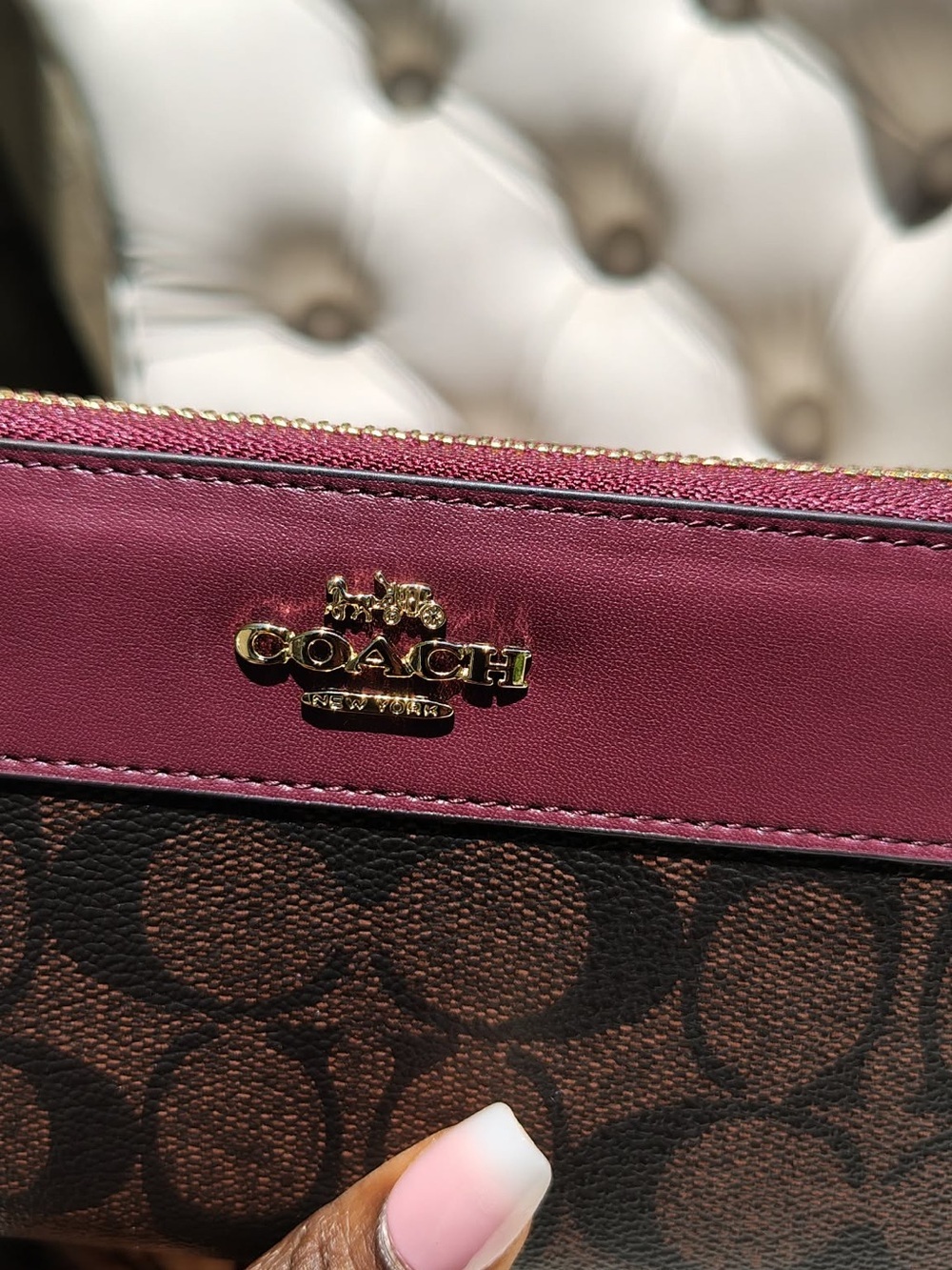 Coach Zip-Around Wallet in Burgundy and Chocolate Coach Signature - Picture 4 of 6